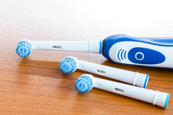 Electric or Manual Toothbrush: Which is Better for You?